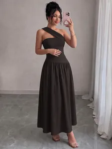 One-shoulder sleeveless pleated A-line maxi dress, elegant dark brown evening party dress.