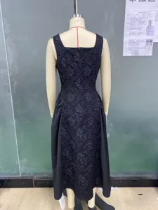 Cross-border foreign trade French elegant dress 2025 autumn design embossed vest midi dress women
