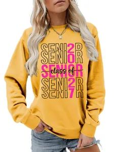 Damen lässiger Herbst Winter gelber Pullover mit Senior 2027 Druck Detailansicht.