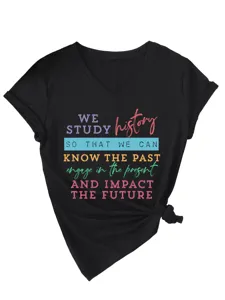 Zwarte dames T-shirt met V-hals, korte mouwen en inspirerende tekstprint voor dagelijks.