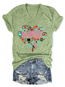 Damen Krankenschwester V-Ausschnitt Kurzarm T-Shirt mit niedlichem medizinischem Herz Print.