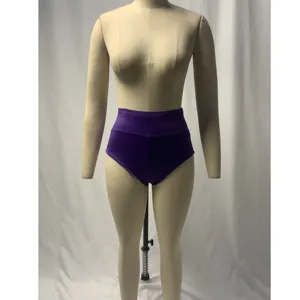 Einfarbige lilafarbene Sportshorts mit hohem Bund für Damen, elastische Fitnesskleidung.