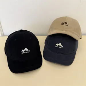 Casual mountain embroidered short brim baseball cap, unisex washed cotton sun protection hat.
