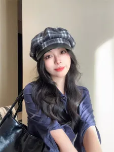 Korean style plaid octagonal hat detail display, vintage newsboy cap with leather brims.