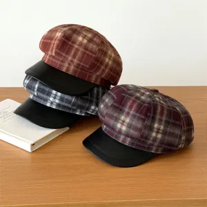 Korean plaid newsboy cap with leather brim, retro winter painter hat for women!