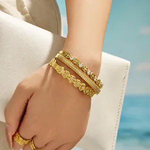 316L Edelstahl Armreif Für Damen PVD Vergoldet Strass Gänseblümchen Blume Armreif Eleganter Geometrischer Handschmuck Für Den Alltag