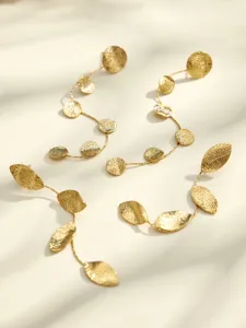 Gold hammered disc and leaf long tassel earrings detail view stylish jewelry set.