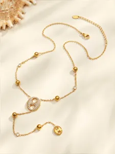 Superbe collier pampille ancre zircons pavés plaqué or 316L pour femme très chic.