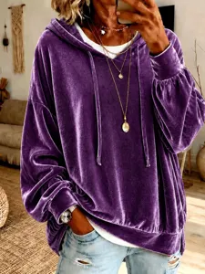 Lila Samt Hoodie für Damen, lässiger Langarm Pullover mit Kapuze und verstellbarem Kordelzug.