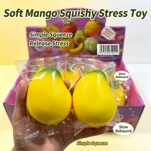 Gelbes mango-förmiges Slow Rising Squishy-Spielzeug zum Stressabbau in Geschenkbox