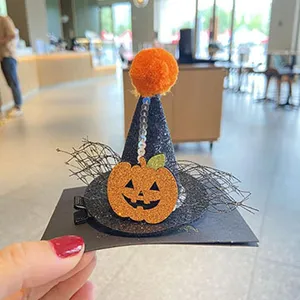 Halloween Hexenhut Haarklammer mit Kürbis und Pailletten für Party Kostüm Haaraccessoires.