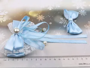 Bonito juego de pinzas para el pelo con lazo de cinta azul claro y perlas para lolitas.