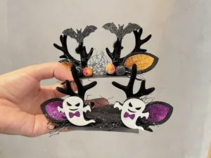 Halloween Haarklammern Set mit Geist Fledermaus Geweih Design, ideal fuer Party Verkleidung.