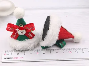 Accessorio molletta per capelli Natale fai da te cappello Babbo Natale 3D nastro peluche dettaglio