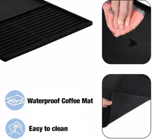 Detalle de la esterilla de silicona para cafetera, alfombrilla de drenaje flexible.