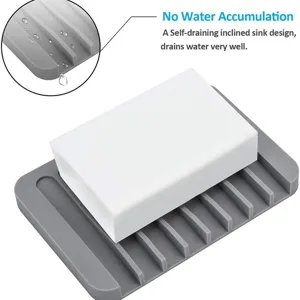Portasapone in silicone con design inclinato auto-drenante, vassoio antiscivolo per la doccia.
