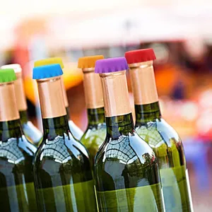 Tappi in silicone colorato per bottiglie di birra e chiusure ermetiche riutilizzabili.