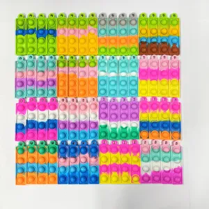 Silikon push pop bubble fidget spielzeug vertikaler schlüsselanhänger buntes design detail