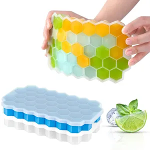 Vassoio per cubetti di ghiaccio in silicone a nido d'ape con coperchio 37 griglie
