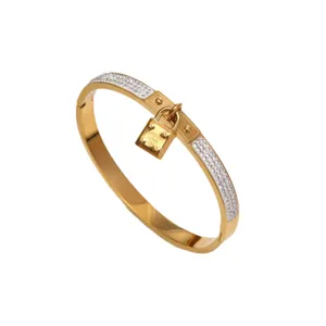 Gouden roestvrijstalen hangslot strass manchet armband voor dames mode dagelijkse stijl.