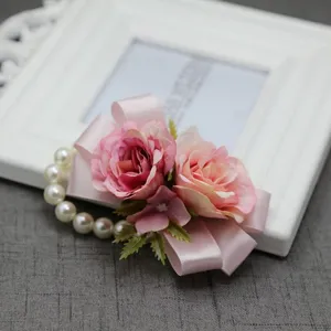 Corsetto da polso di rosa artificiale rosa con perle per matrimonio damigella d'onore