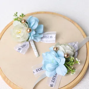 Corsage de flor de muneca de boda estilo coreano con flores artificiales azules y blancas y cinta.