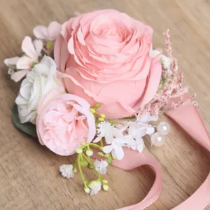 Precioso corsé de muñeca de rosa artificial rosa para damas de honor de bodas y fiestas.