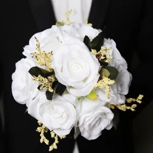Künstlicher weißer Rosen Brautstrauß, elegante Hochzeitsblumen für Braut und Brautjungfern.