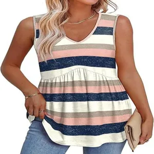 Mouwloze gestreepte top met V-hals detail en elegante peplum zoom van zachte stof.