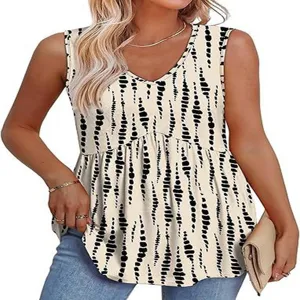 Detailopname van dames mouwloze V-hals flowy ruffle top met abstract streepjespatroon in zwart.