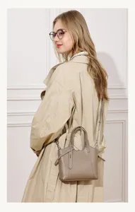 Stylish genuine leather niche design bucket tote bag for women, perfect for daily casual wear.