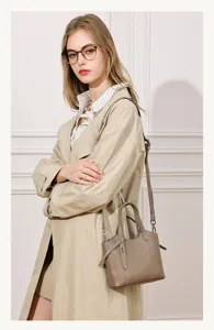 Genuine leather bucket bag women casual versatile tote shoulder crossbody bag detail view