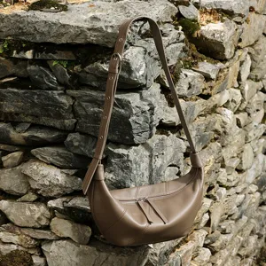 Retro koeienleder halve maan schoudertas, casual hobo crossbody tas voor dames dagelijkse.