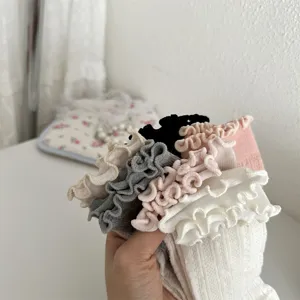 Sweet style ruffled mid-calf socks for women, cute summer solid color layering socks.