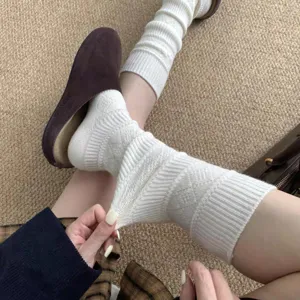 Calentadores de punto grueso mujer otoño invierno blancos patrón de rombos calcetines largos