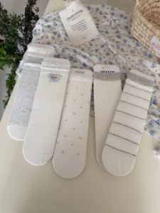 Koreaanse esthetische wit grijze zijden compressiesokken kanten afwerking dames sok