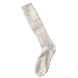 Calcetines altos de punto blanco para mujer, medias térmicas de lana con patrón de rombos.