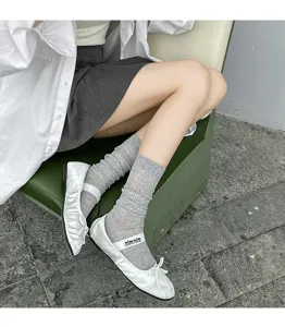 Grey sheer ribbed ballet socks women, ultra-thin combed cotton crew socks detail view.