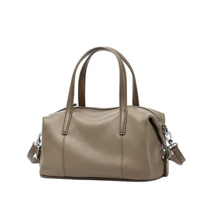 Echte lederen Boston handtas voor dames, elegante taupe schoudertas voor dagelijks gebruik.