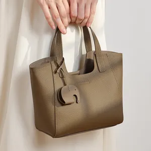 Women's Large Capacity Tote Bag Casual Minimalist Genuine Leather Shoulder Bag Daily Commuting Handbag With Elephant Pendant