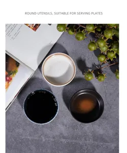 Petites assiettes rondes en céramique japonaise, ravissants plats à sauce pour cuisine.
