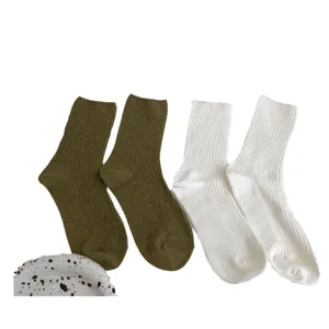 Women's ribbed mid-tube cotton socks in olive green and white, simple solid color daily wear.