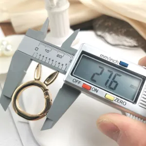 Anello portachiavi con orecchie di coniglio metallo chiusura a molla 27,6mm accessorio borsa