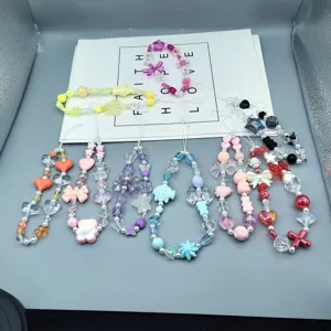 Schattige Tekenfilm Strik Kralen Telefoon Charm Hars Acryl Telefoon Koord Zoete Anti-Val Polsband Voor Vrouwen Telefoonhoesje Sieraden