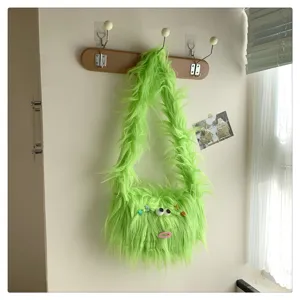 Grüne flauschige Umhängetasche süßes Monster Plüsch Schultertasche Winter Flauschtasche