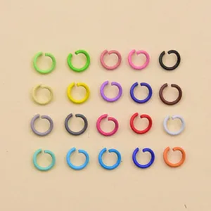 Anneaux de saut ouverts en acrylique colore pour fabrication de bijoux DIY et chaines.