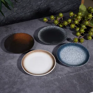 Lot d'assiettes en céramique style japonais, vaisselle ronde rétro peinte main pour cuisine.