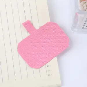 Dettagli della linguetta rosa per cellulare, patch per cordino di custodia smartphone.