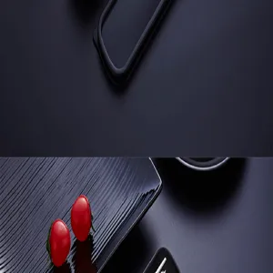 Vue detaillee de la boite de rangement pour set de couverts portables en acier inoxydable.