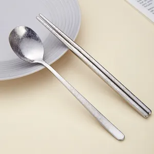 Reines Titan Geschirr Set Outdoor tragbare Stäbchen Löffel leichtes langlebiges Metallbesteck